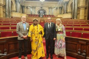 FAPCI CELEBRA LA VISITA DEL REY DE BENÍN AL PARLAMENTO DE CATALUNYA